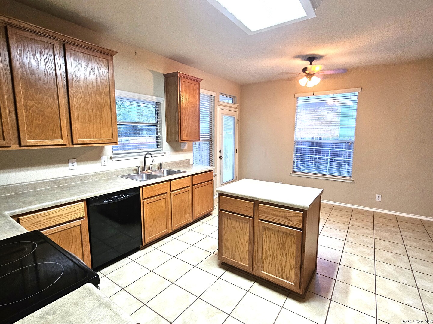 300 Eagle Flight Cibolo, TX 78108 - Photo 4 of 29