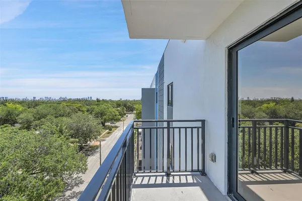 $2,861 | 840 Northeast 130th Street, Unit 211, North Miami, FL 33161