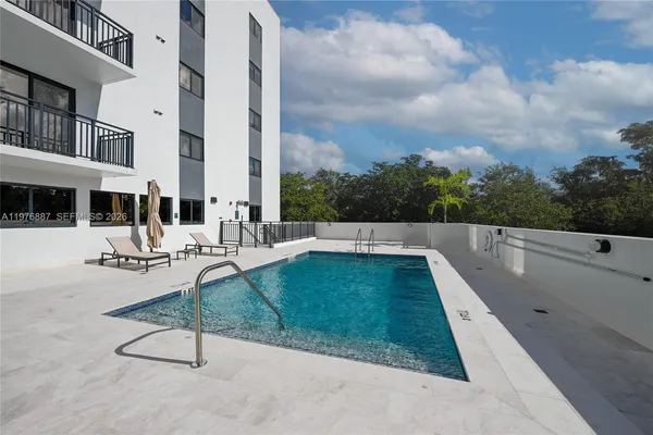 $2,861 | 840 Northeast 130th Street, Unit 211, North Miami, FL 33161