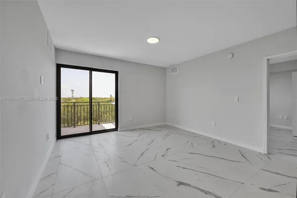 $2,861 | 840 Northeast 130th Street, Unit 211, North Miami, FL 33161