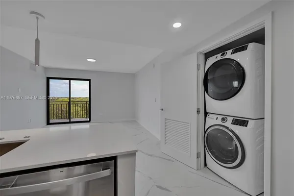 $2,861 | 840 Northeast 130th Street, Unit 211, North Miami, FL 33161