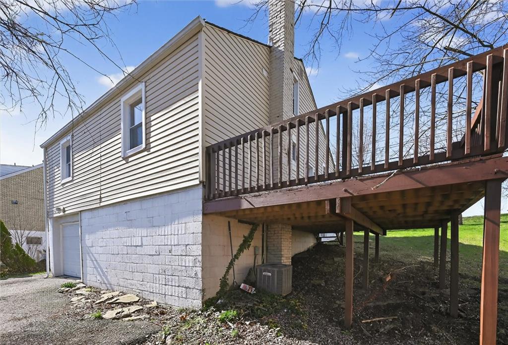 314 Fort Couch Road Pittsburgh, PA 15241 - Photo 20 of 26 a view of a patio with a table and chairs