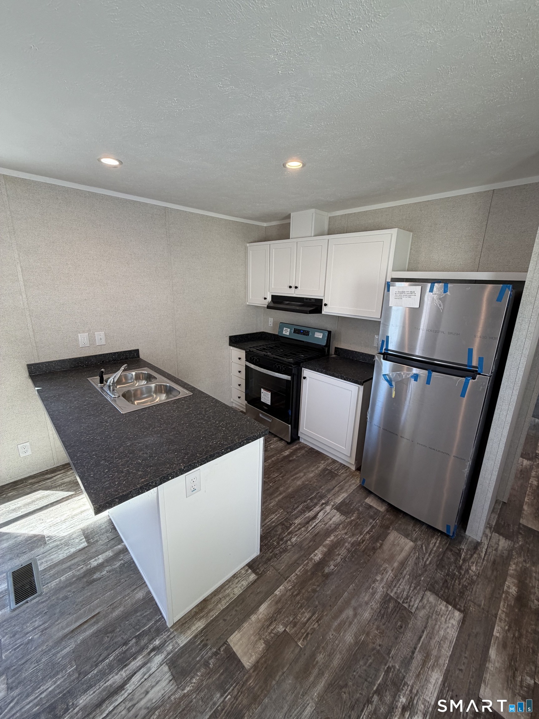 435 High Street, Unit 42 Groton, CT 06355 - Photo 4 of 11