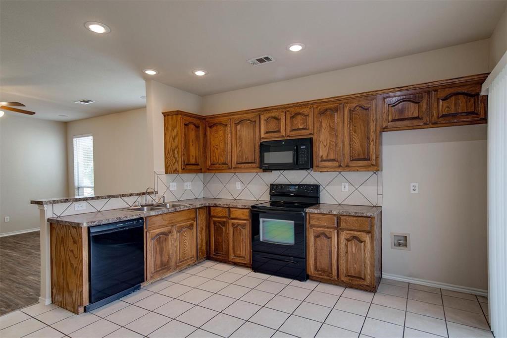 10860 Hawks Landing Road Fort Worth, TX 76052 - Photo 7 of 27