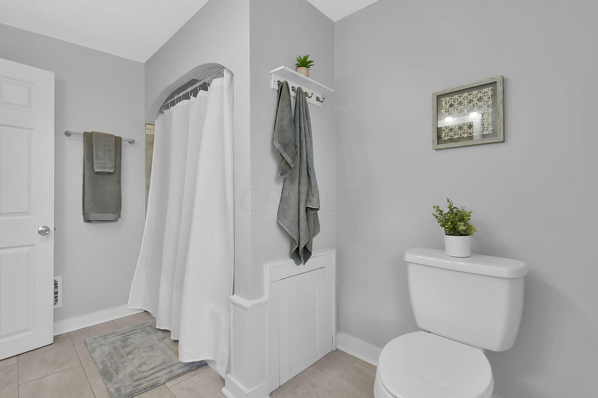 1199 Lockbourne Road Columbus, OH 43206 - Photo 18 of 33 18-web-or-mls-1199-lockbourne-rd