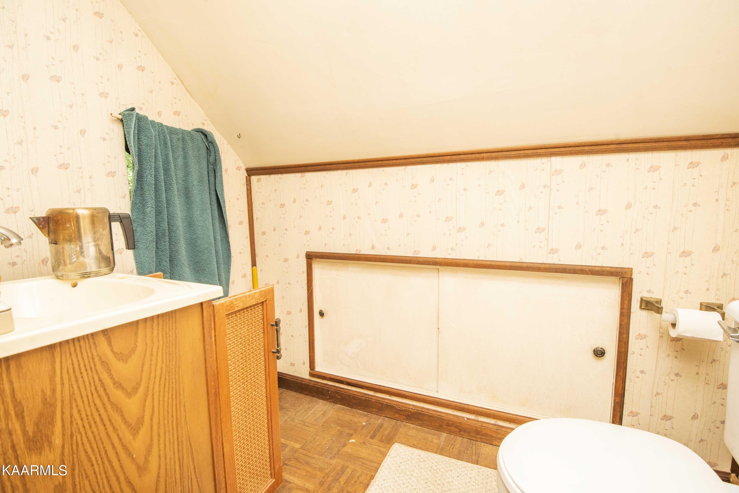 235 Carmichael Road Kodak, TN 37764 - Photo 19 of 41 half bath_1