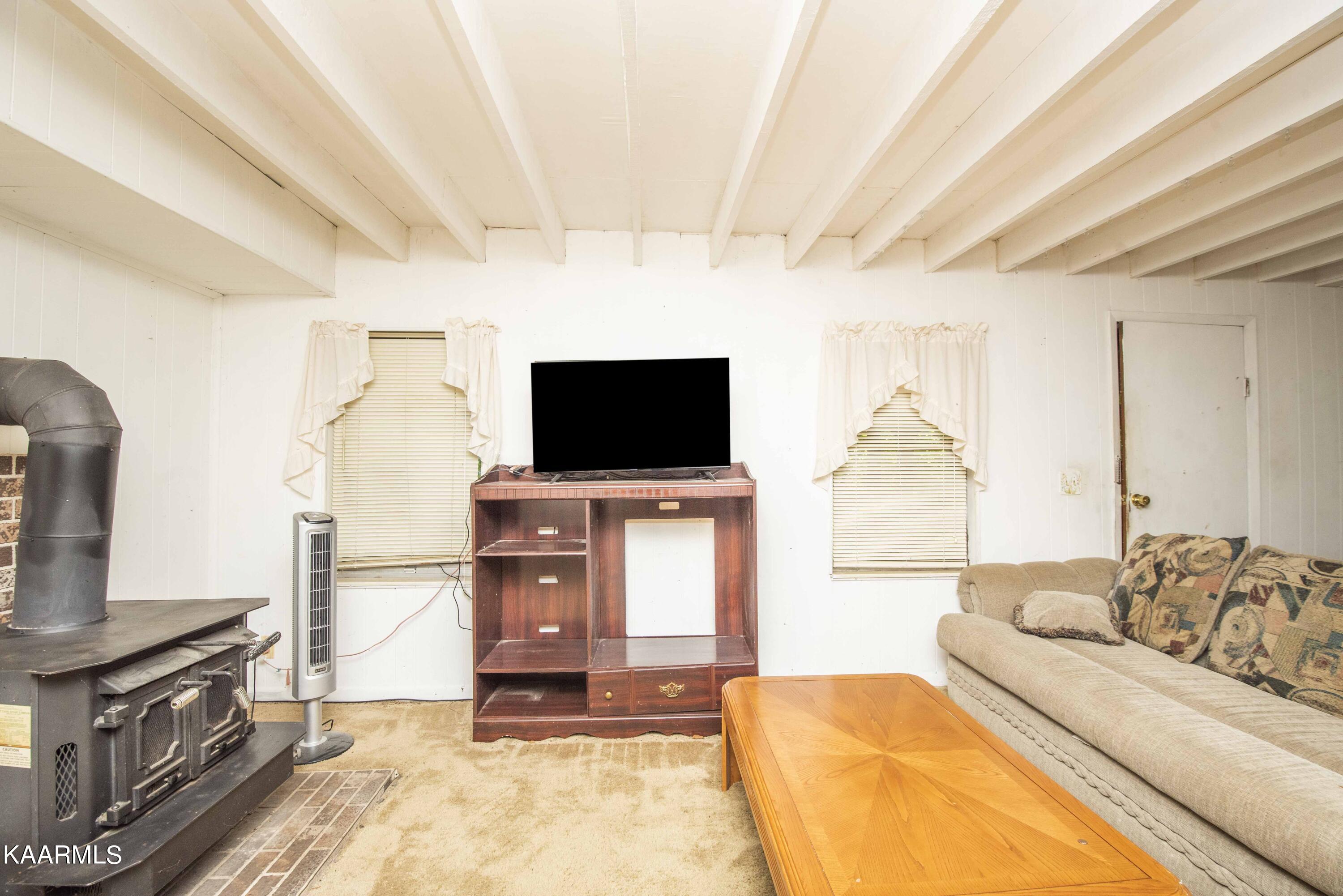 235 Carmichael Road Kodak, TN 37764 - Photo 6 of 41 living_1