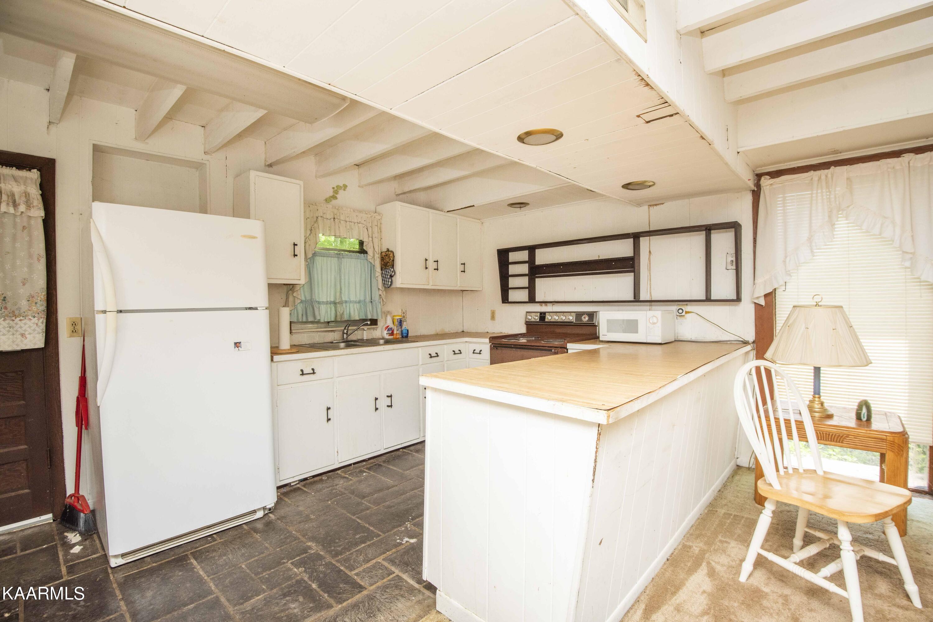 235 Carmichael Road Kodak, TN 37764 - Photo 10 of 41 kitchen 4_1