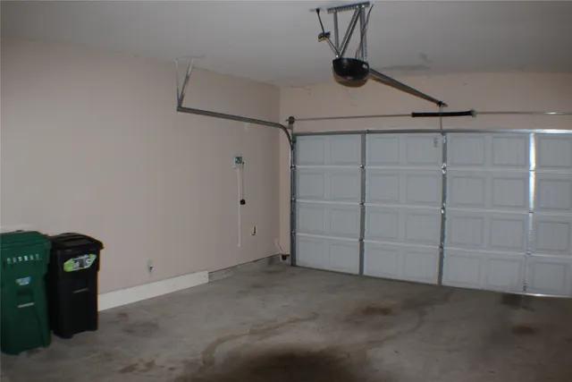 $2,100 | 6431 Densberry Lane, Katy, TX 77494