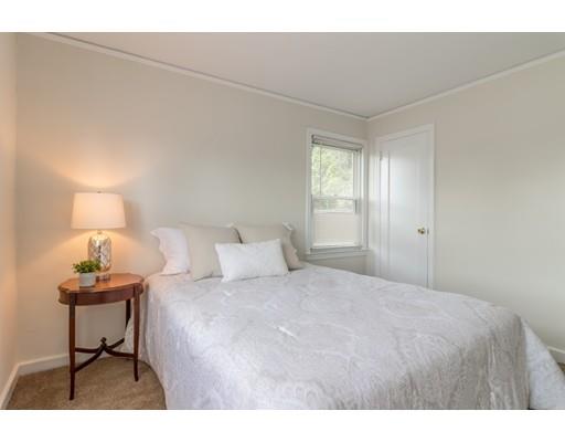 87 Island Pond Road Springfield, MA 01118 - Photo 10 of 24 Gallery Image 10