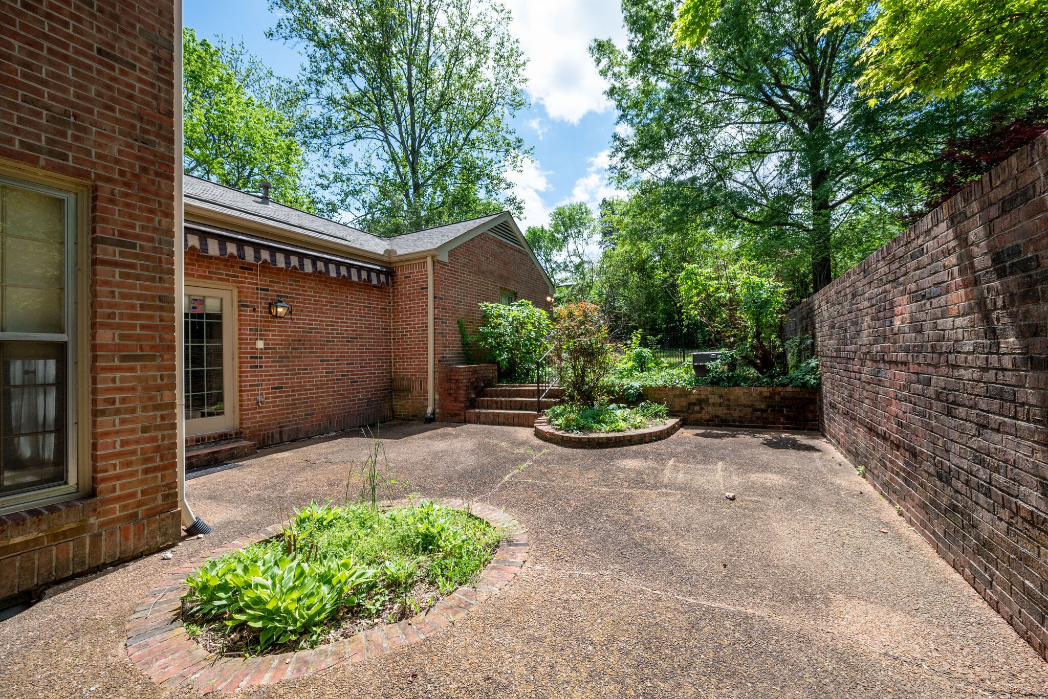 3704 Estes Road, Unit E Nashville, TN 37215 - Photo 24 of 27 a view of a back yard of the house