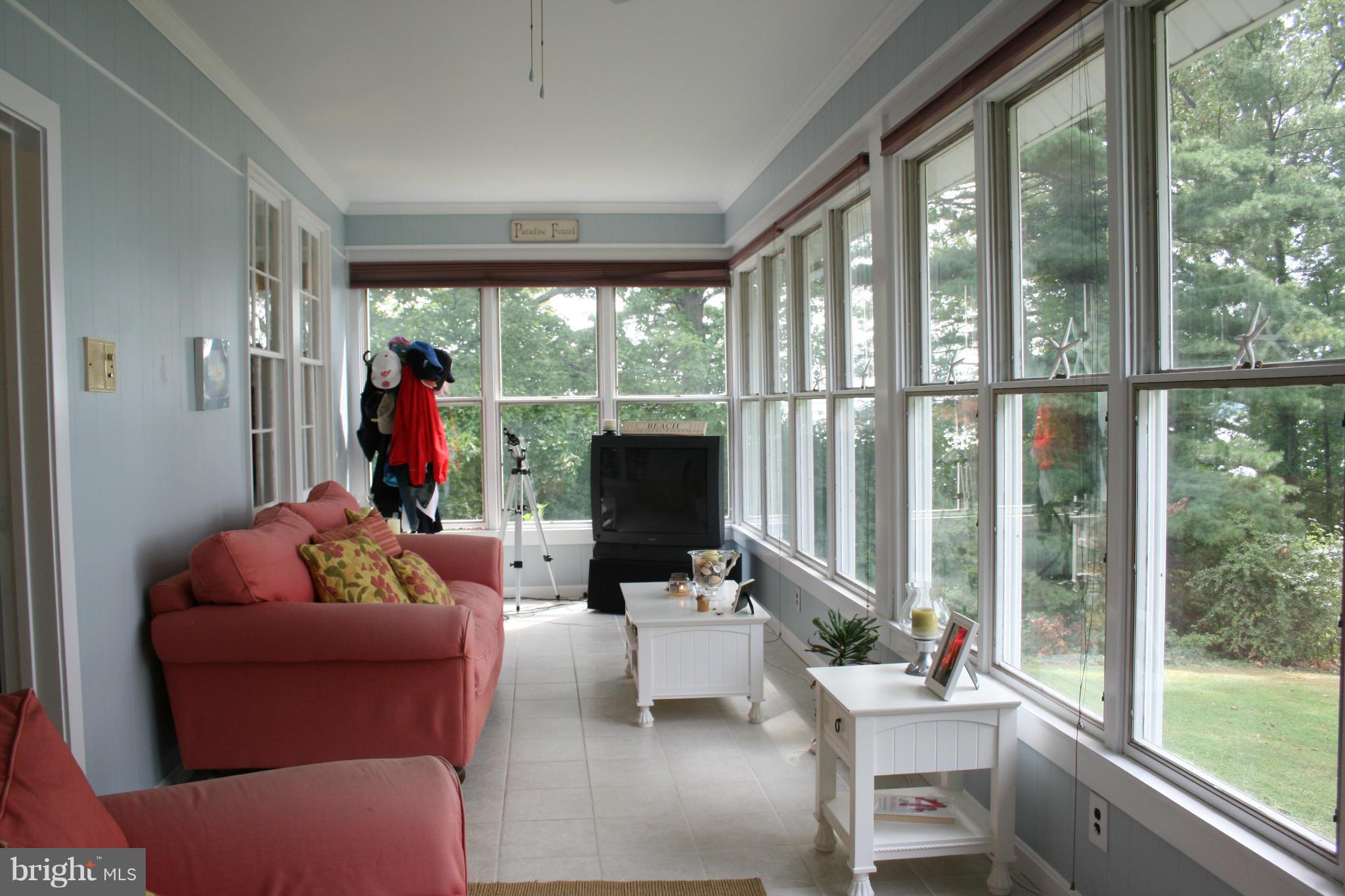 141 South Winchester Road Annapolis, MD 21409 - Photo 7 of 27 Sun Room