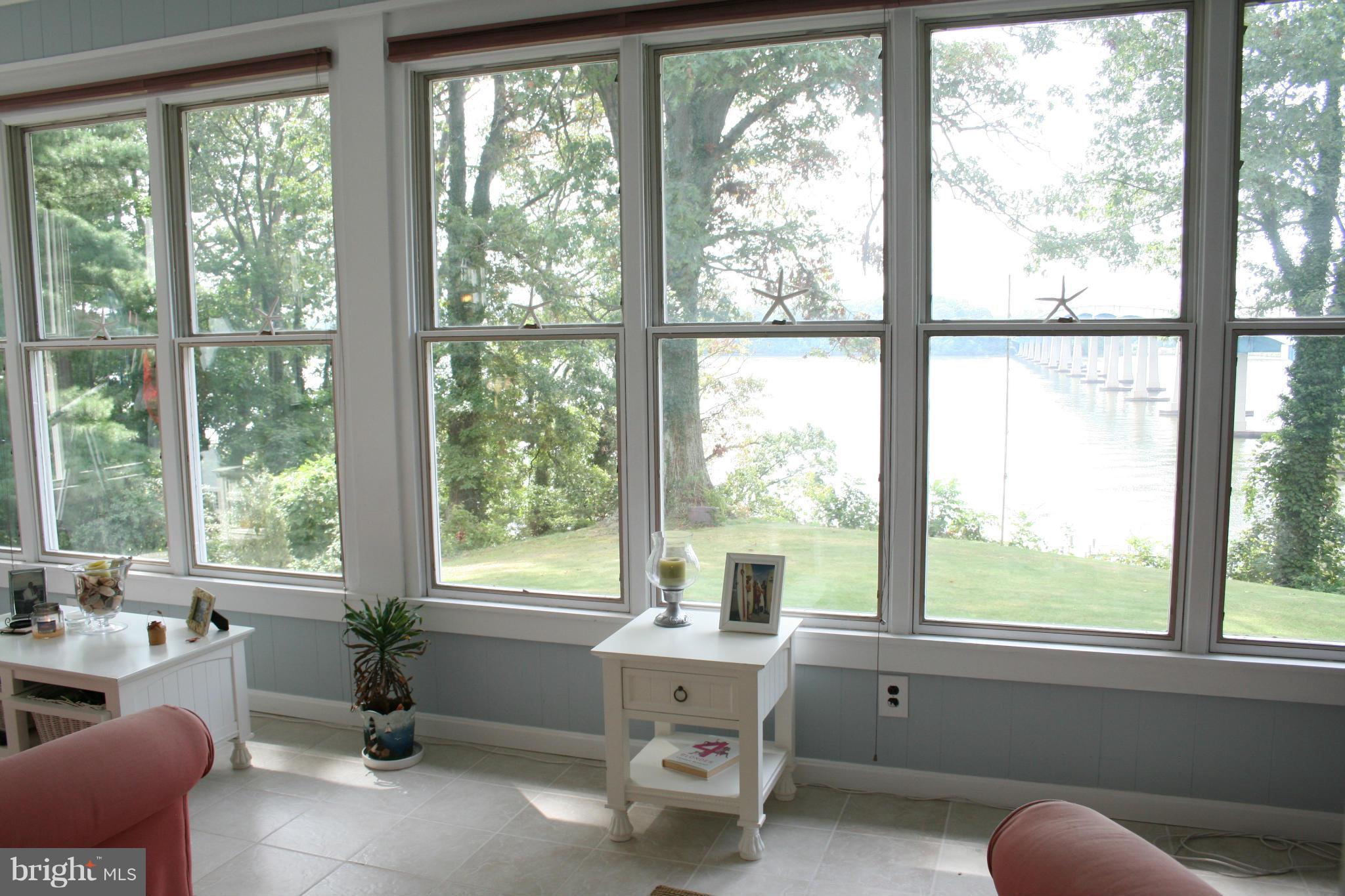 141 South Winchester Road Annapolis, MD 21409 - Photo 8 of 27 Sun Room