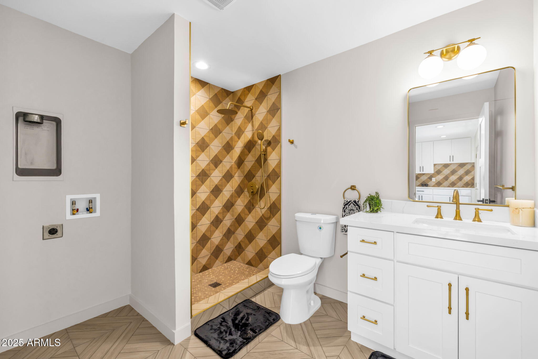 1540 East Cheery Lynn Road Phoenix, AZ 85014 - Photo 31 of 46 a spacious bathroom with a granite countertop sink mirror vanity and toilet