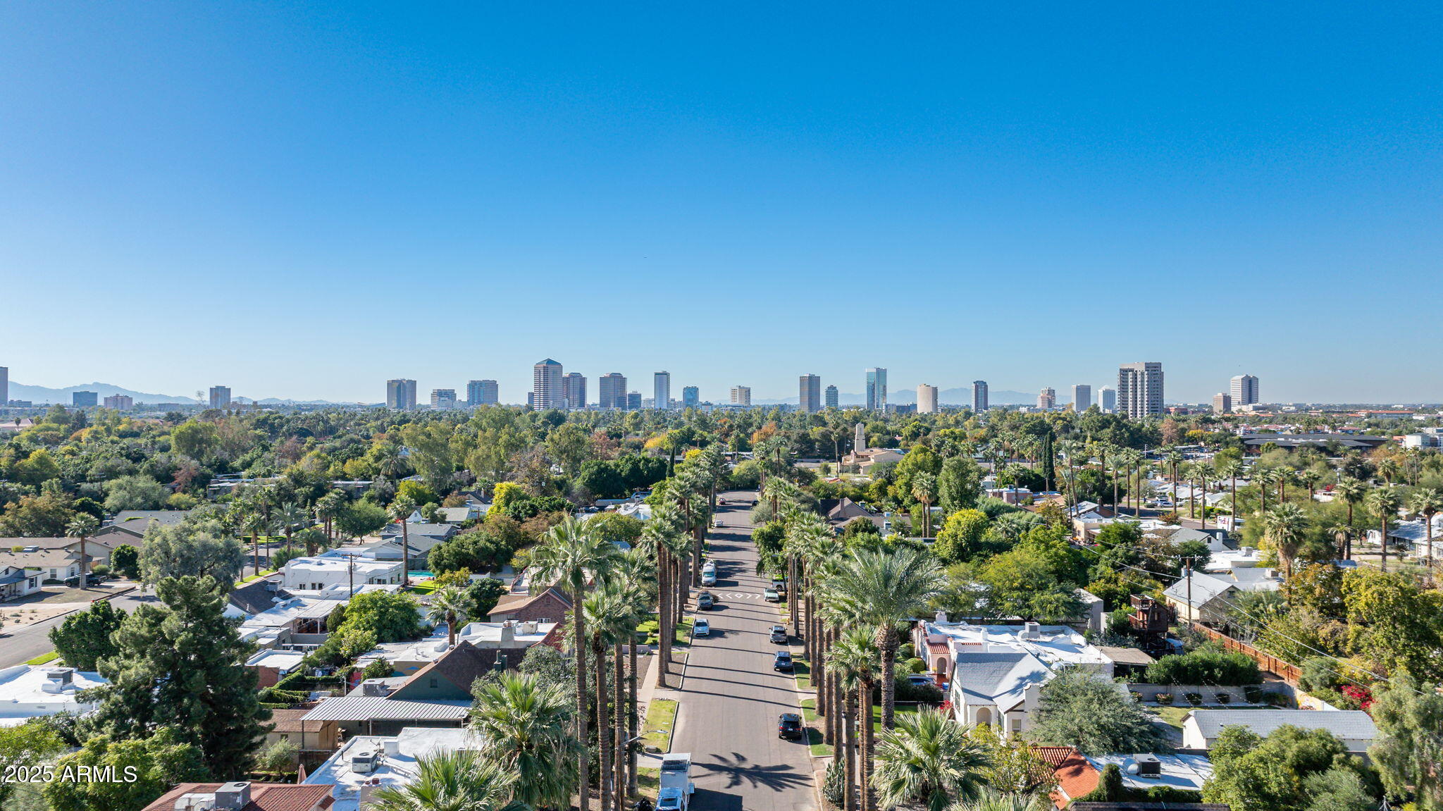 1540 East Cheery Lynn Road Phoenix, AZ 85014 - Photo 38 of 46 an aerial view of multiple house