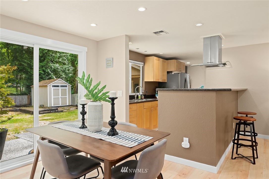 12404 177th Place Southeast Renton, WA 98059 - Photo 10 of 26