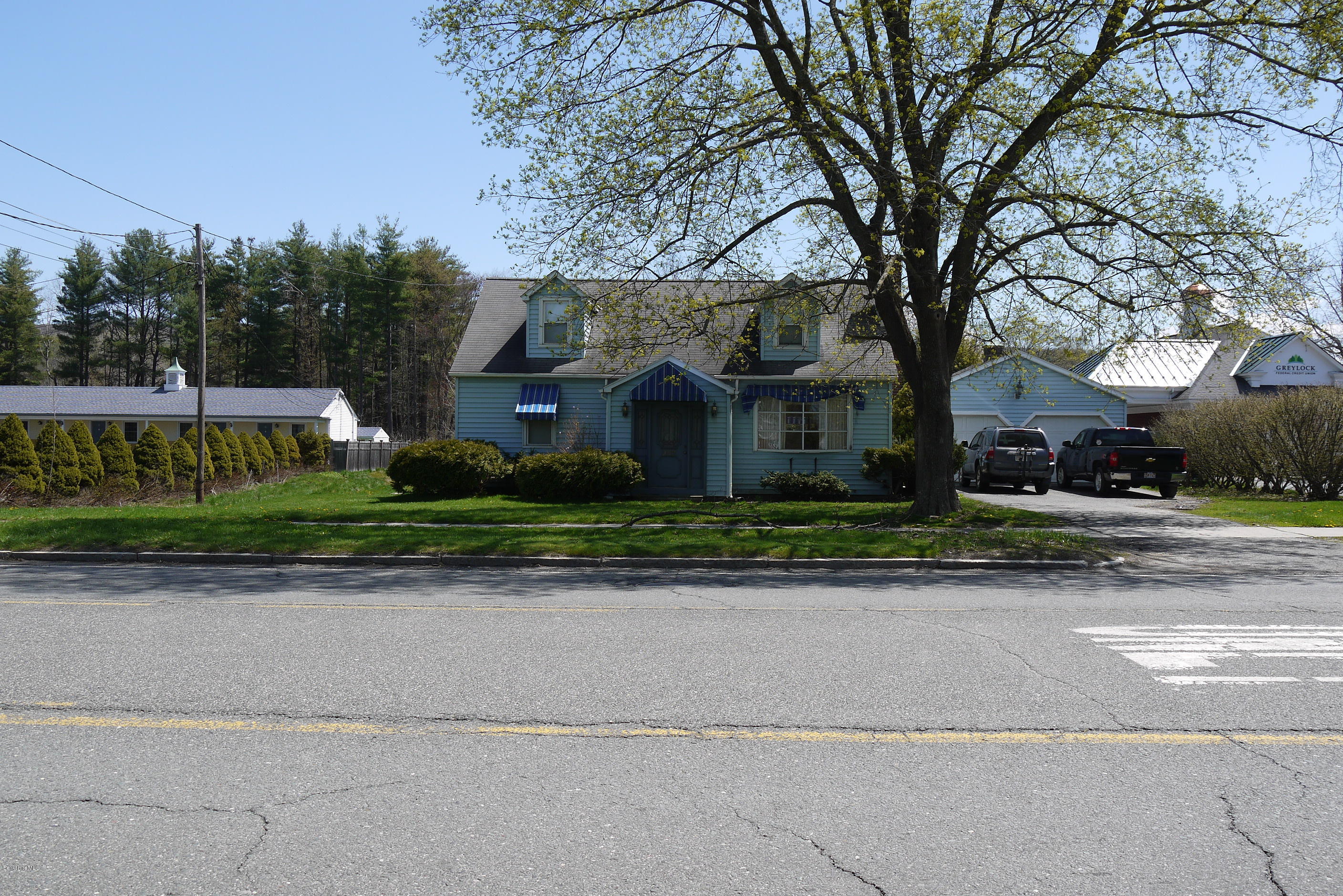 252 Stockbridge Road Great Barrington, MA 01230 - Photo 2 of 9 P1060782