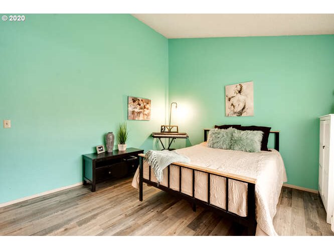 7546 Southwest Barnes Road, Unit B Portland, OR 97225 - Photo 20 of 32 Gallery Image 20