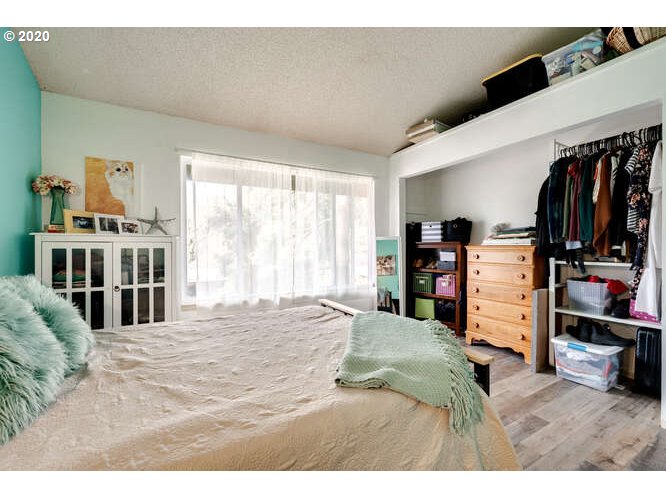 7546 Southwest Barnes Road, Unit B Portland, OR 97225 - Photo 21 of 32 Gallery Image 21