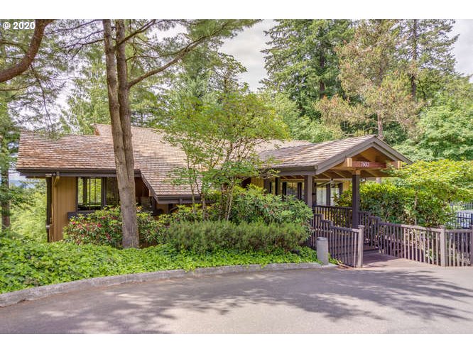 7546 Southwest Barnes Road, Unit B Portland, OR 97225 - Photo 25 of 32 Gallery Image 25