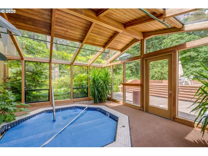 7546 Southwest Barnes Road, Unit B Portland, OR 97225 - Photo 28 of 32 Gallery Image 28