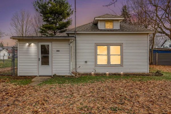 $122,000 | 206 Burr Oak Street, Mendon, MI 49072