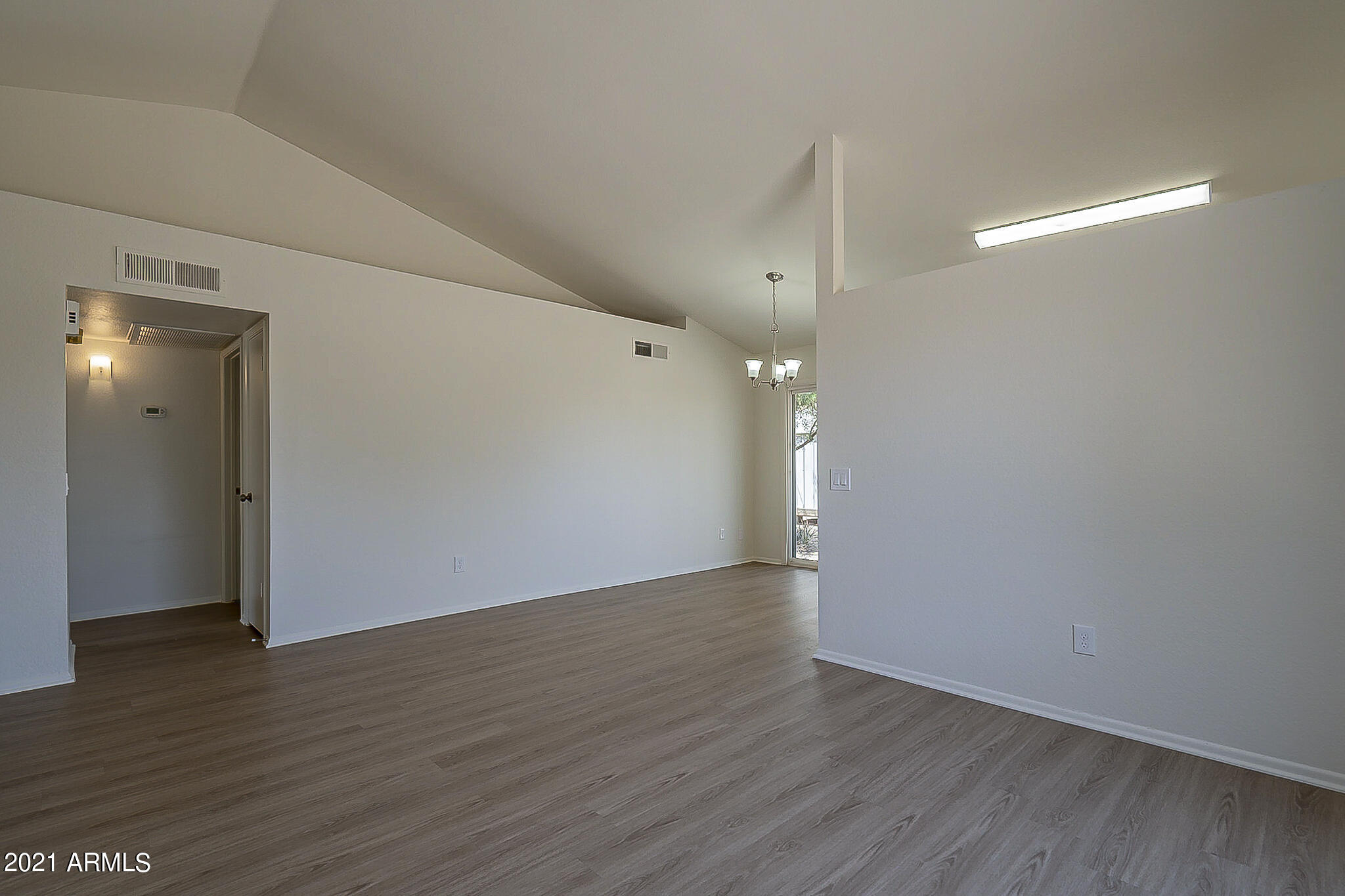 1854 East Grandview Road Phoenix, AZ 85022 - Photo 4 of 25 Grandview-6