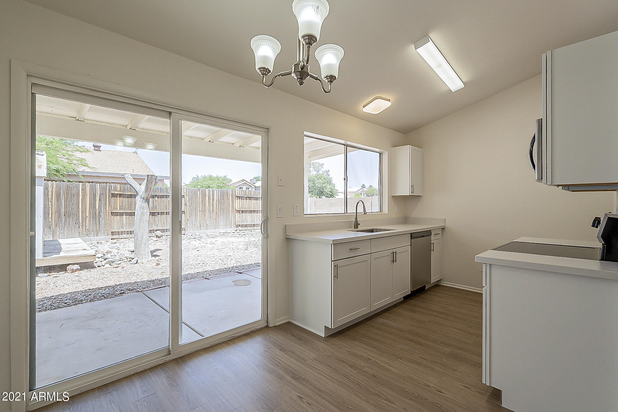1854 East Grandview Road Phoenix, AZ 85022 - Photo 8 of 25 Grandview-10