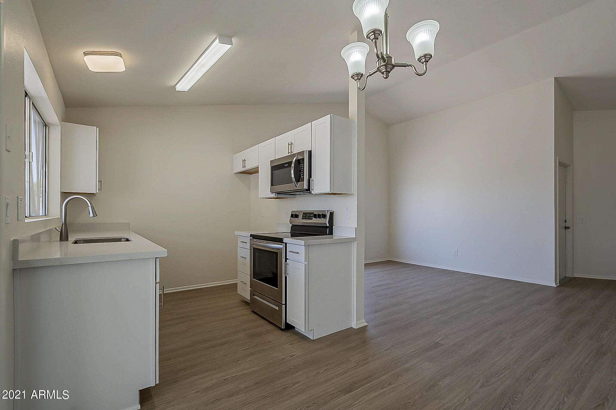 1854 East Grandview Road Phoenix, AZ 85022 - Photo 9 of 25 Grandview-11