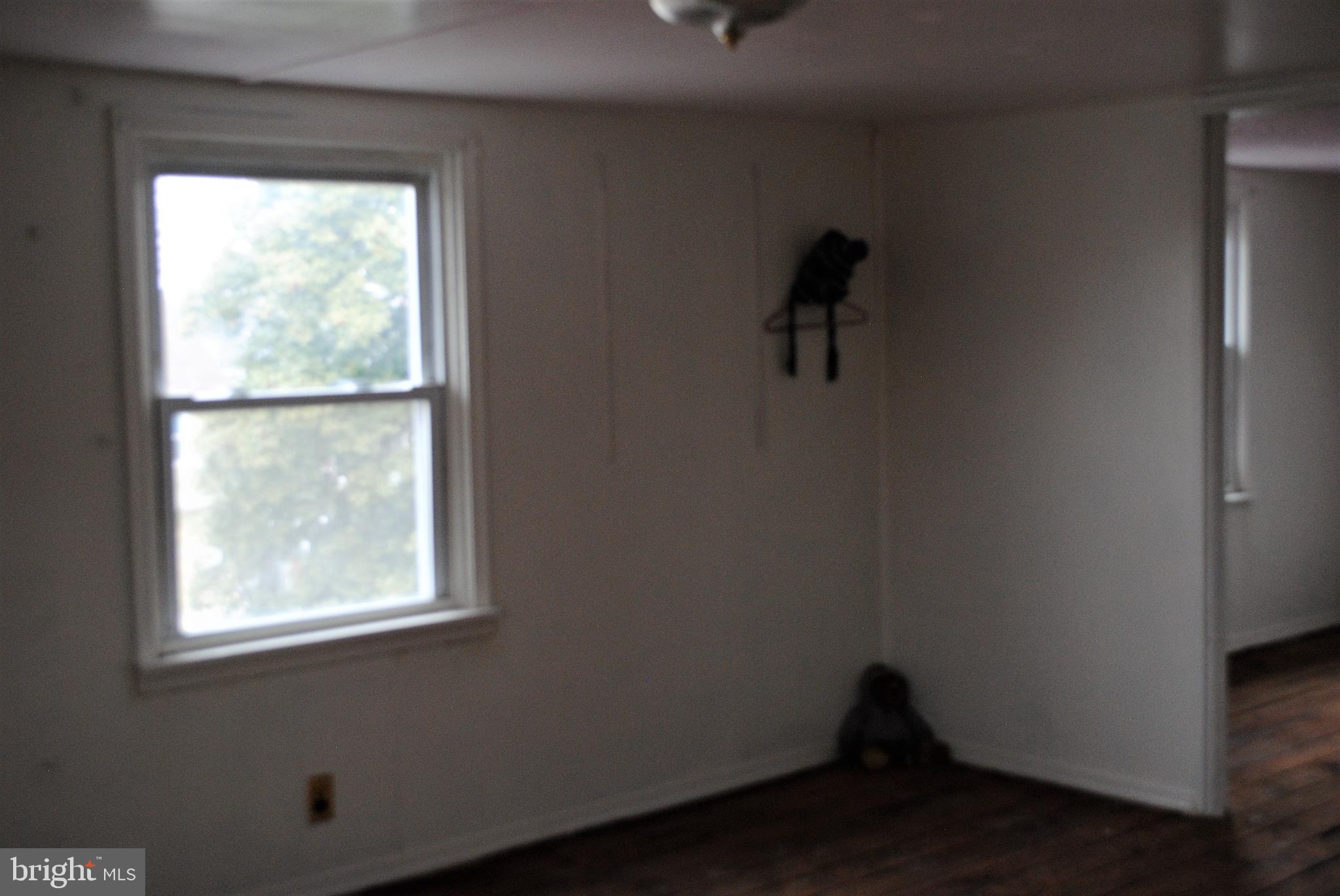 8103 Longpoint Road Baltimore, MD 21222 - Photo 14 of 25 Study / Den