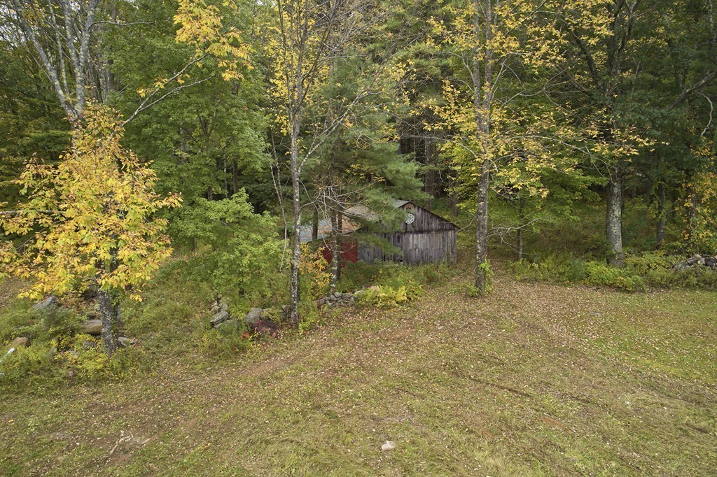 26 South Road Sturbridge, MA 01566 - Photo 4 of 25