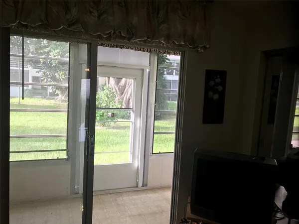 $1,549 | 25 Newport Court, Unit 25, Deerfield Beach, FL 33442