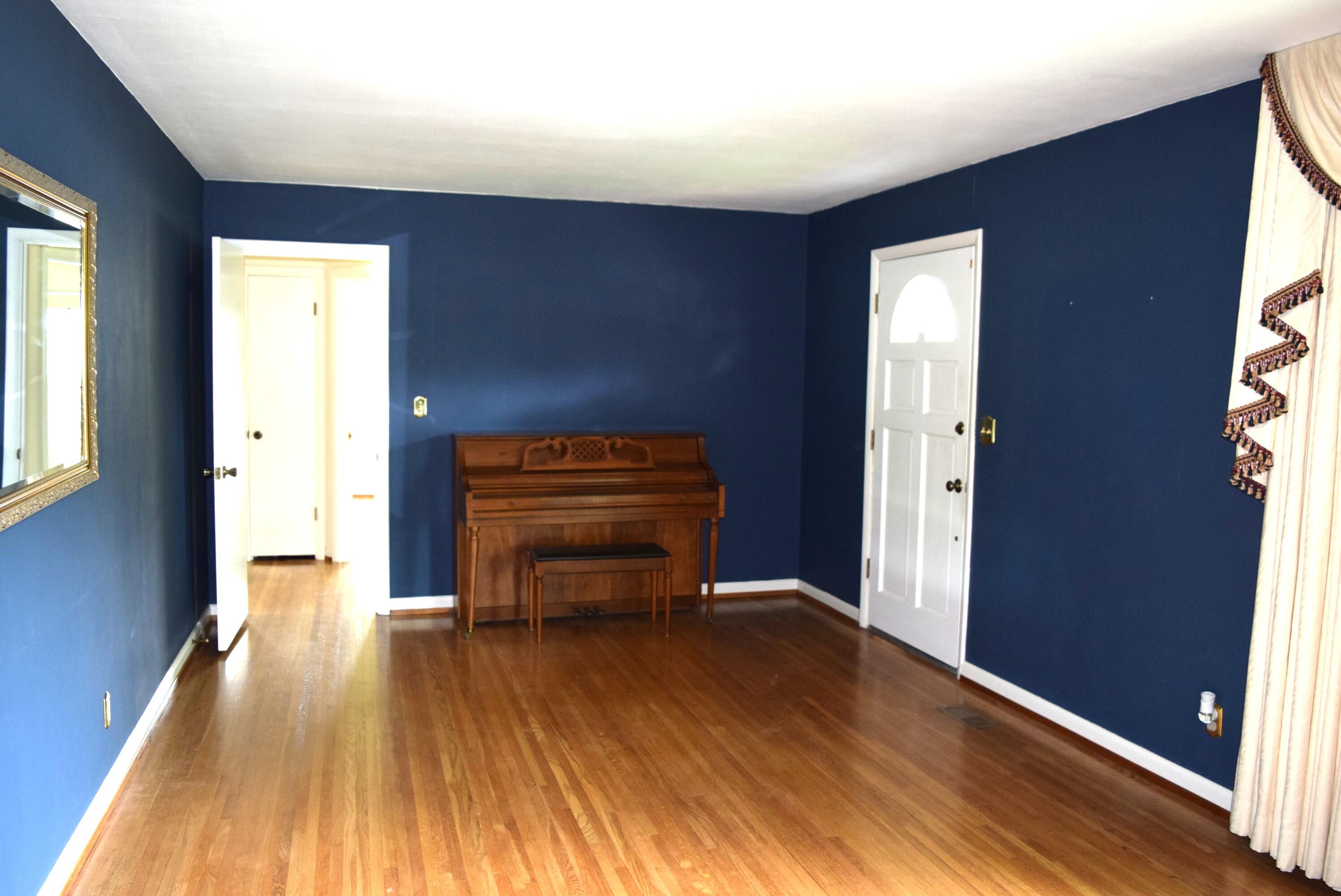 725 Dietz Road Ringgold, GA 30736 - Photo 3 of 29 DSC_0059