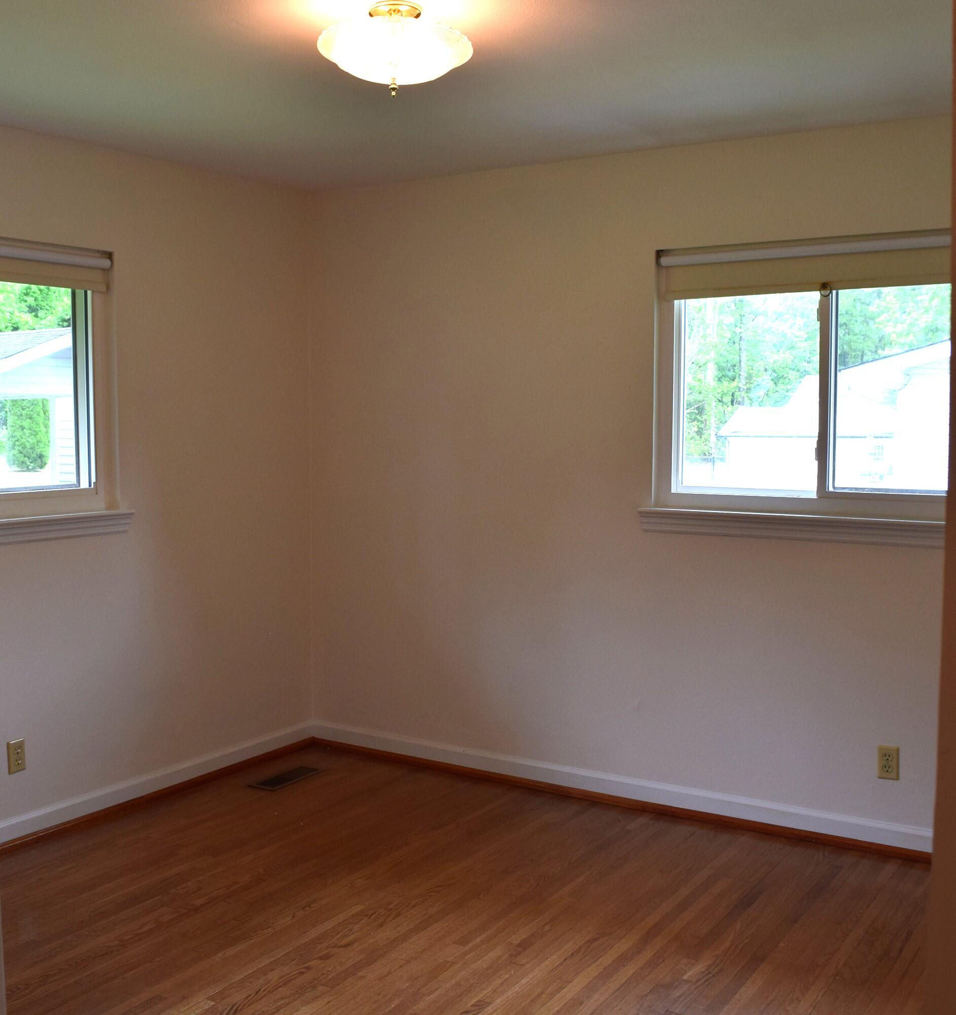 725 Dietz Road Ringgold, GA 30736 - Photo 9 of 29 DSC_0007
