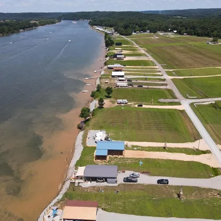 $50,000 | 390 Duck Blind Road, Clifton, TN 38425