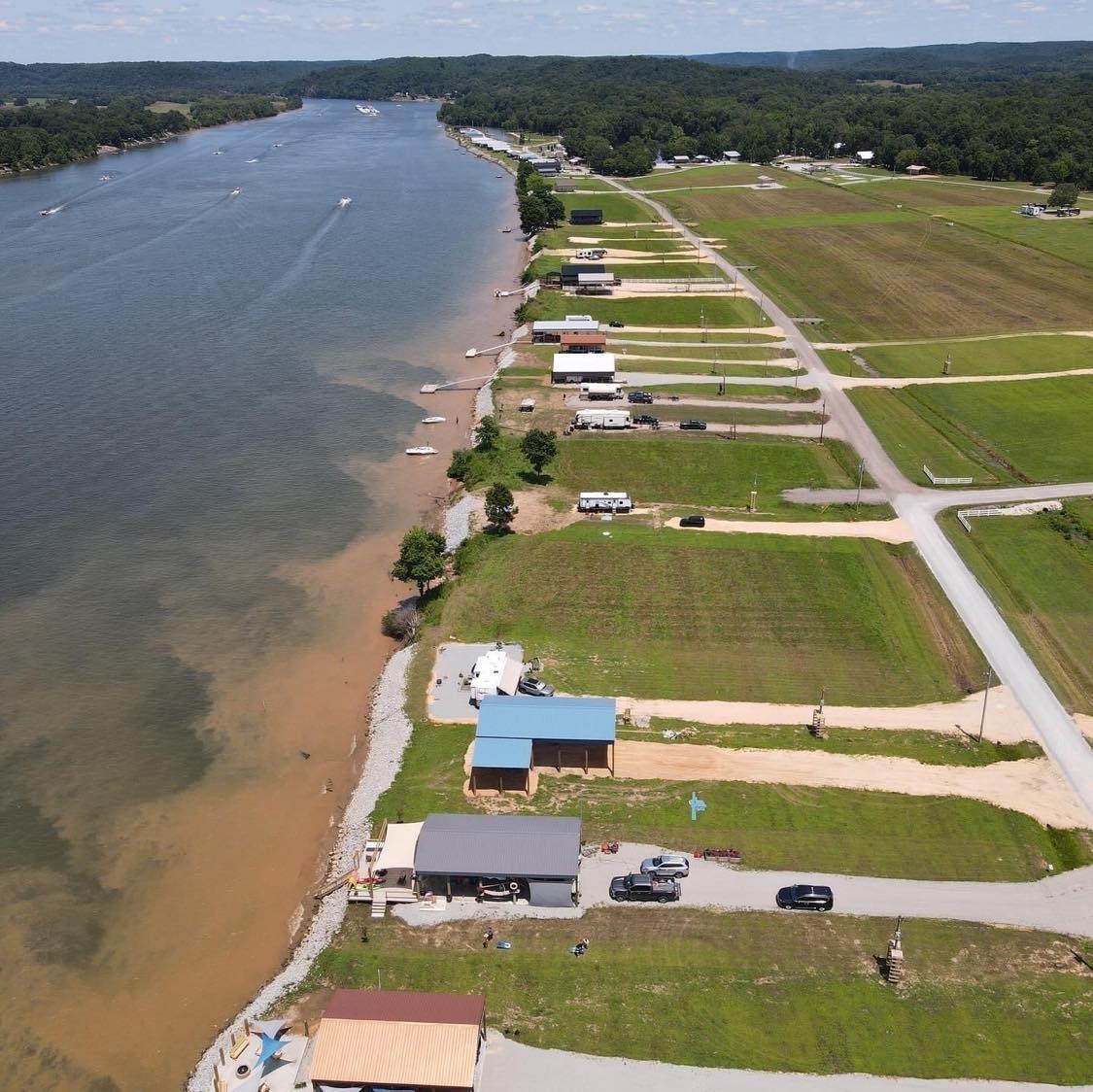 390 Duck Blind Road Clifton, TN 38425 - Photo 14 of 14 a view of a tennis court