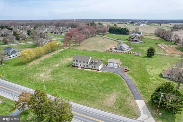 $739,000 | 2392 Hazlettville Road, Camden Wyoming, DE 19934
