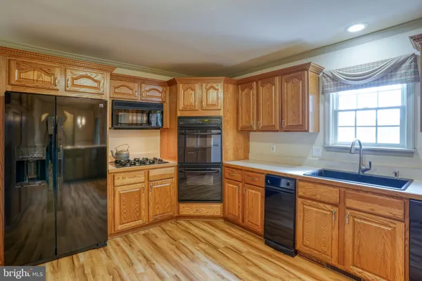 $739,000 | 2392 Hazlettville Road, Camden Wyoming, DE 19934