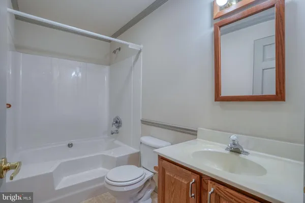 $739,000 | 2392 Hazlettville Road, Camden Wyoming, DE 19934