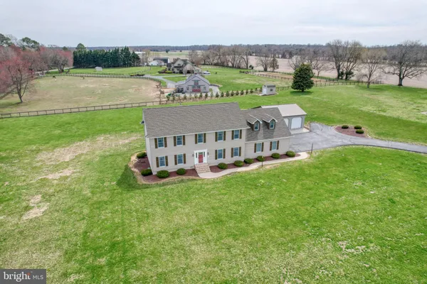 $739,000 | 2392 Hazlettville Road, Camden Wyoming, DE 19934