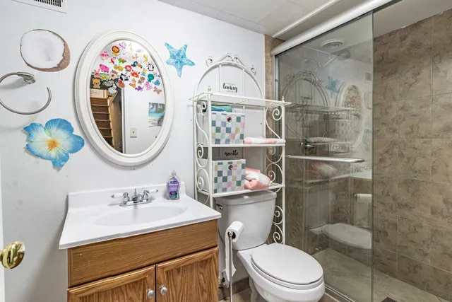 $465,000 | 1054 Broadmoor Place, Deerfield, IL 60015