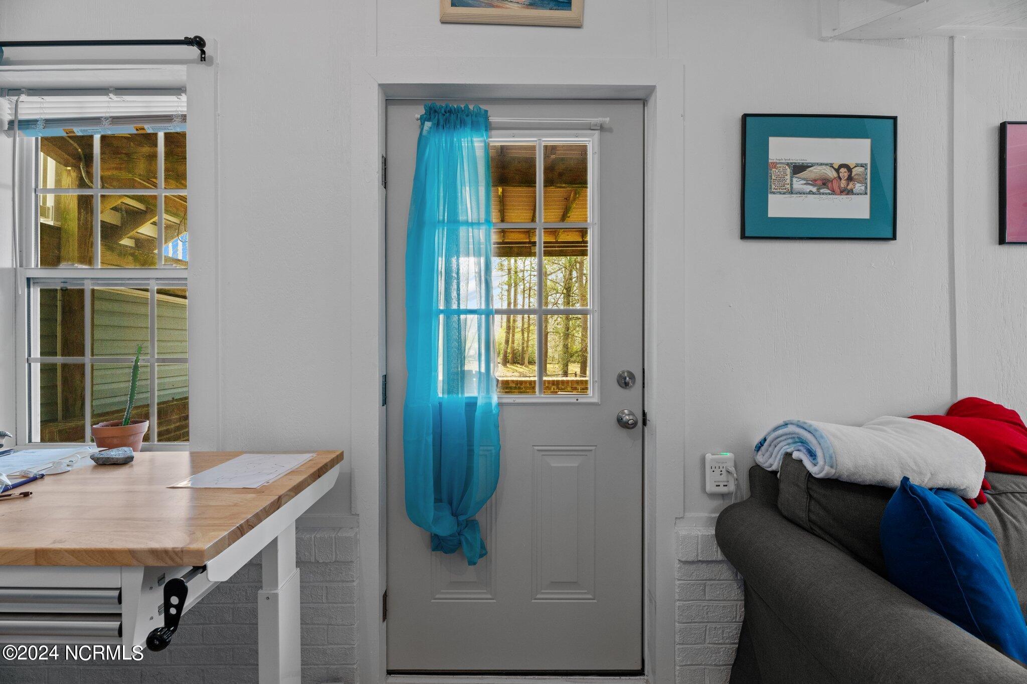 208 Gangplank Road New Bern, NC 28562 - Photo 7 of 43 22-web-or-mls-DSC_6767