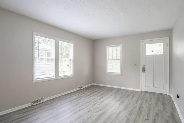 $2,199 | 1132 Farrington Street, St. Paul, MN 55117