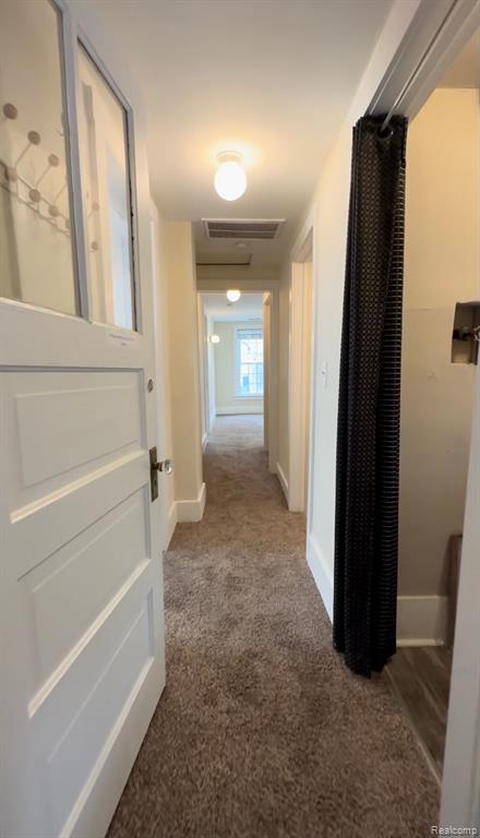 124 Muir Road, Unit UPPR Grosse Pointe, MI 48236 - Photo 4 of 10