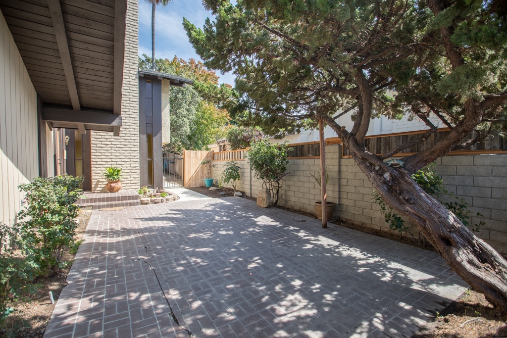 4110 Beach Bluff Road Carlsbad, CA 92008 - Photo 20 of 21 Gallery Image 20