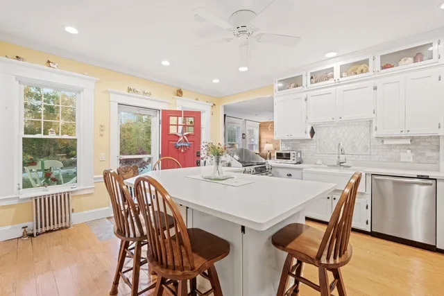 $850,000 | 431 George Road, Hebron, NH 03241