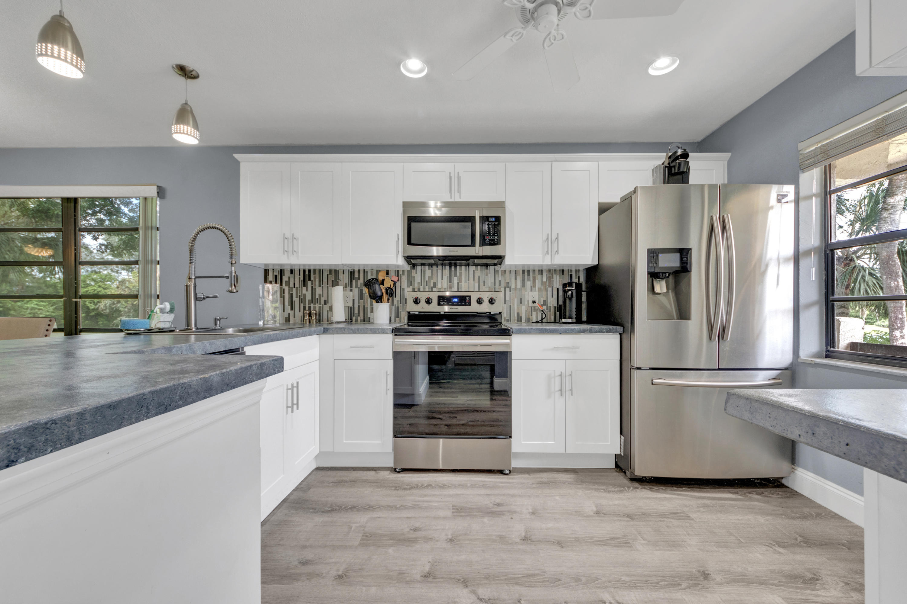 21866 Cypress Circle, Unit 31E Boca Raton, FL 33433 - Photo 5 of 21 Kitchen