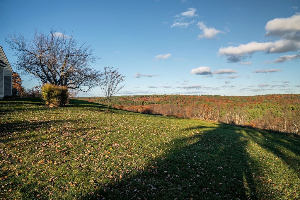 560 S Road Holden, MA 01520 - Photo 3 of 30 Gallery Image 3