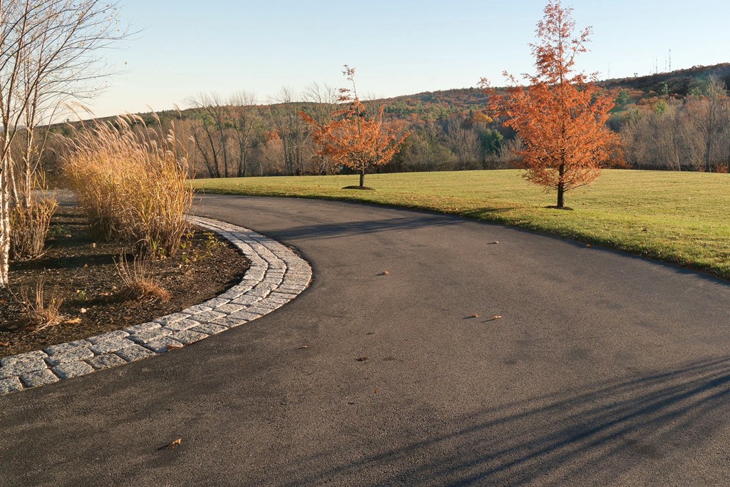560 S Road Holden, MA 01520 - Photo 7 of 30 Gallery Image 7