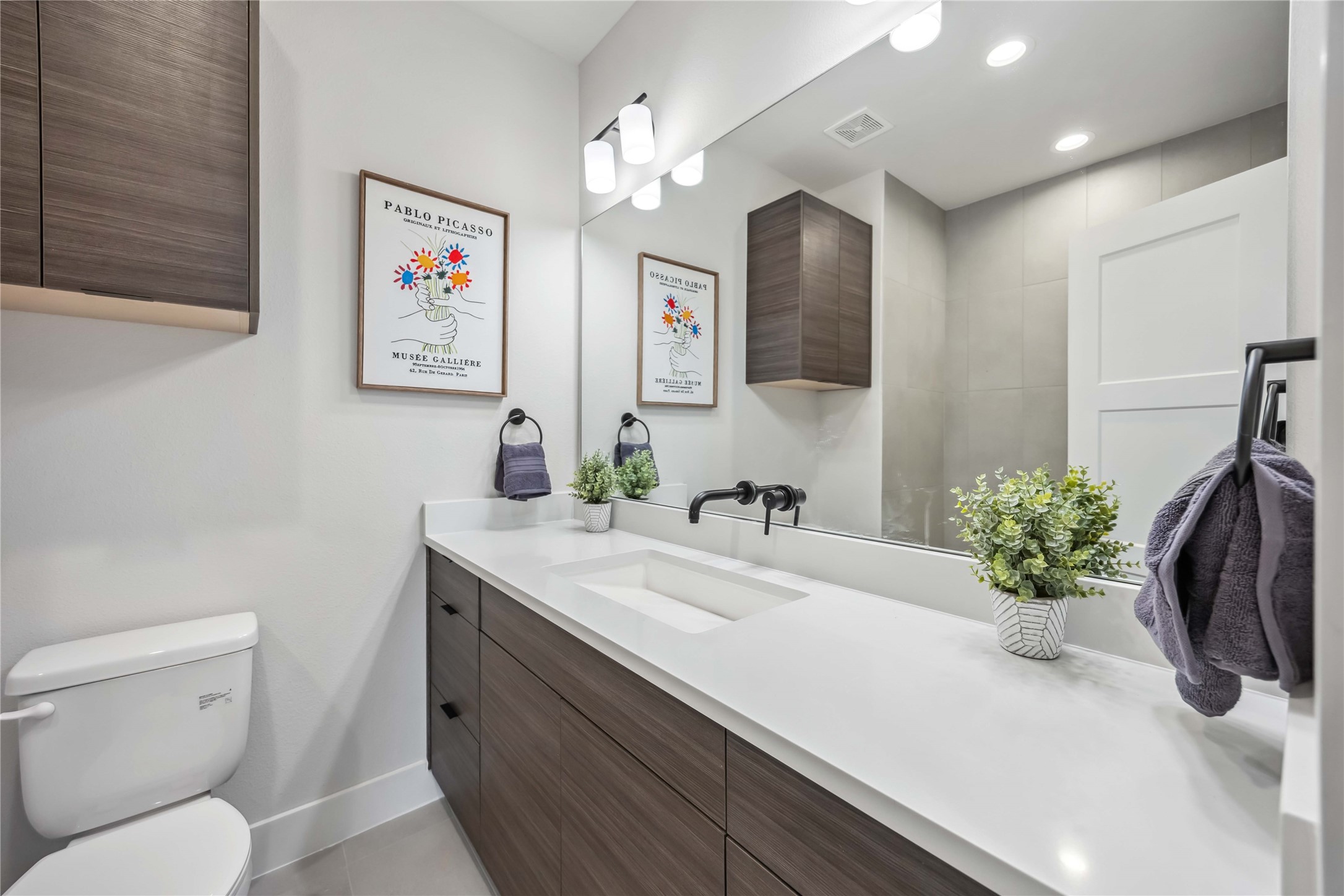 303 Charlock Street Houston, TX 77022 - Photo 11 of 33